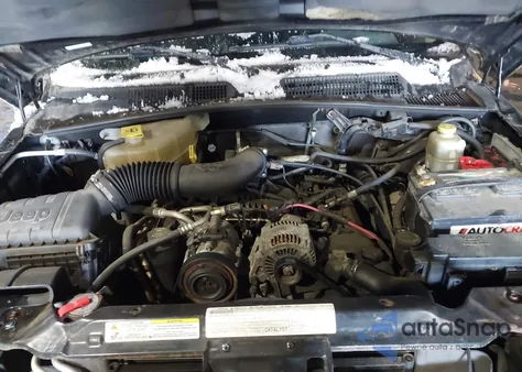 2007 Jeep Liberty Sport из США, поврежденный, VIN 1J4GL48KX7W684205